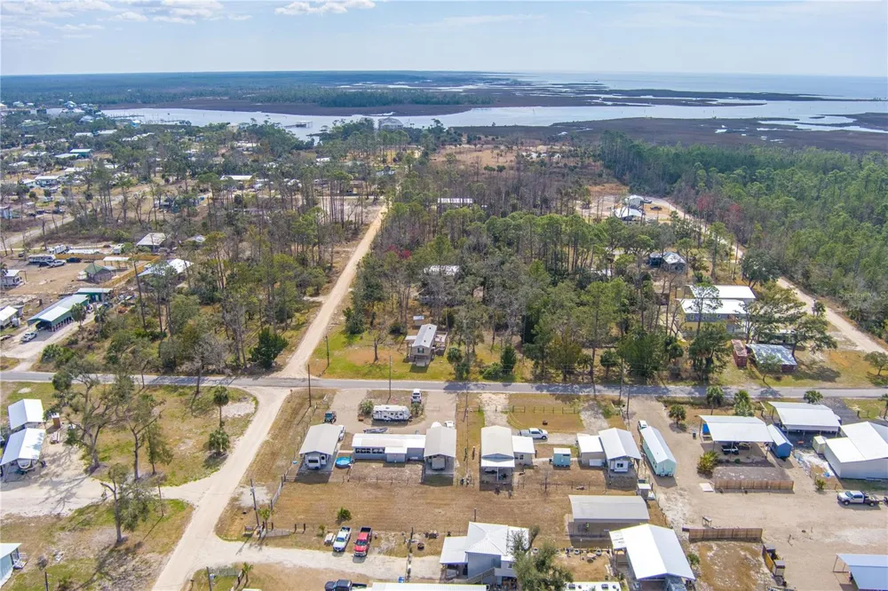507 4TH STREET NW Steinhatchee, FL 32359