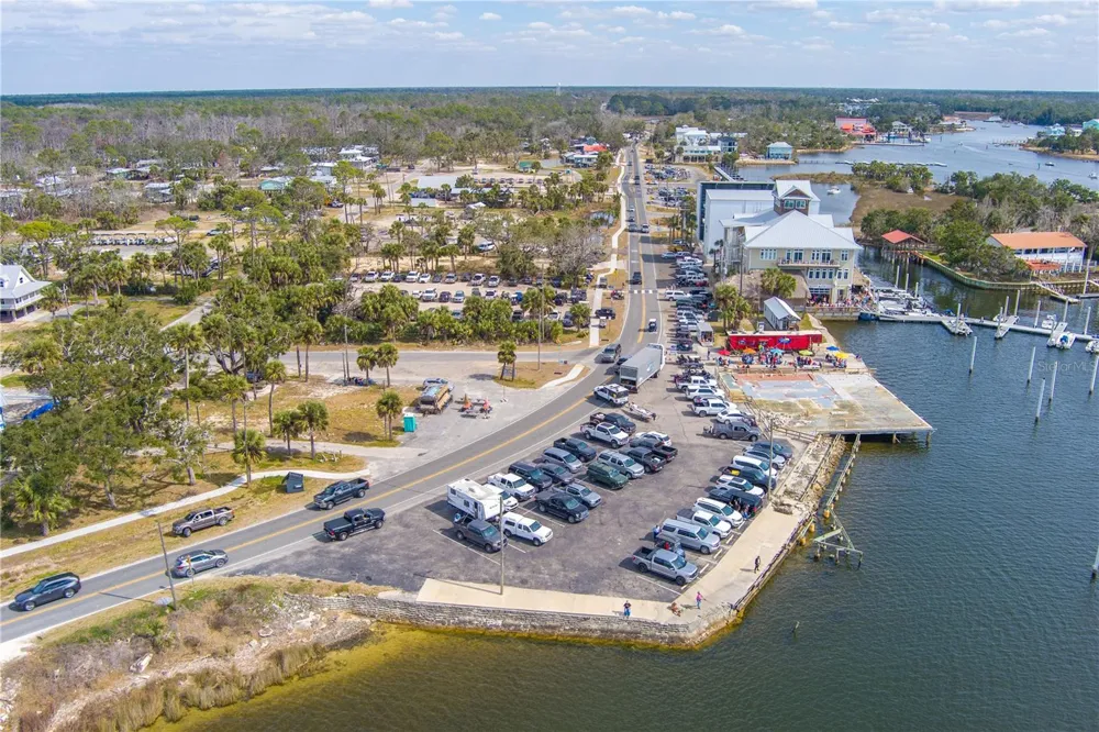 507 4TH STREET NW Steinhatchee, FL 32359