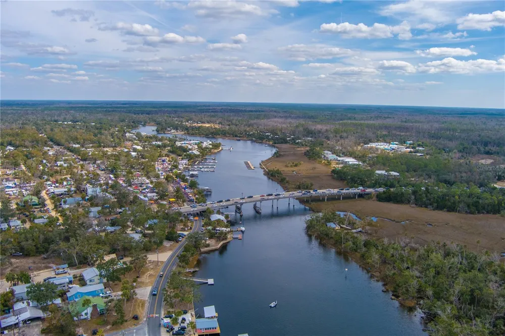 507 4TH STREET NW Steinhatchee, FL 32359