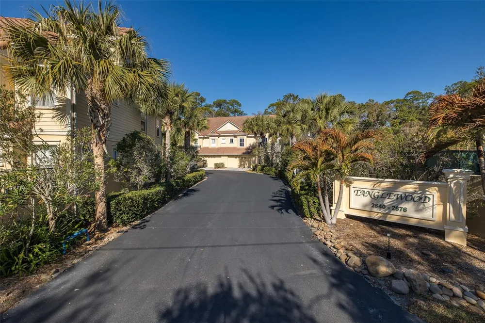 2676 TANGLEWOOD TRAIL Palm Harbor, FL 34685