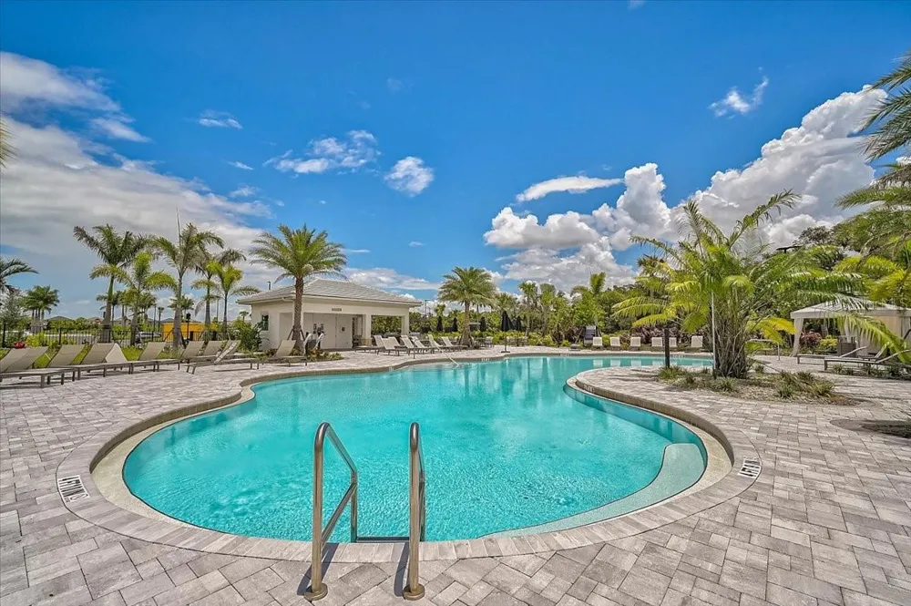 7782 WANING MOON WAY Sarasota, FL 34241