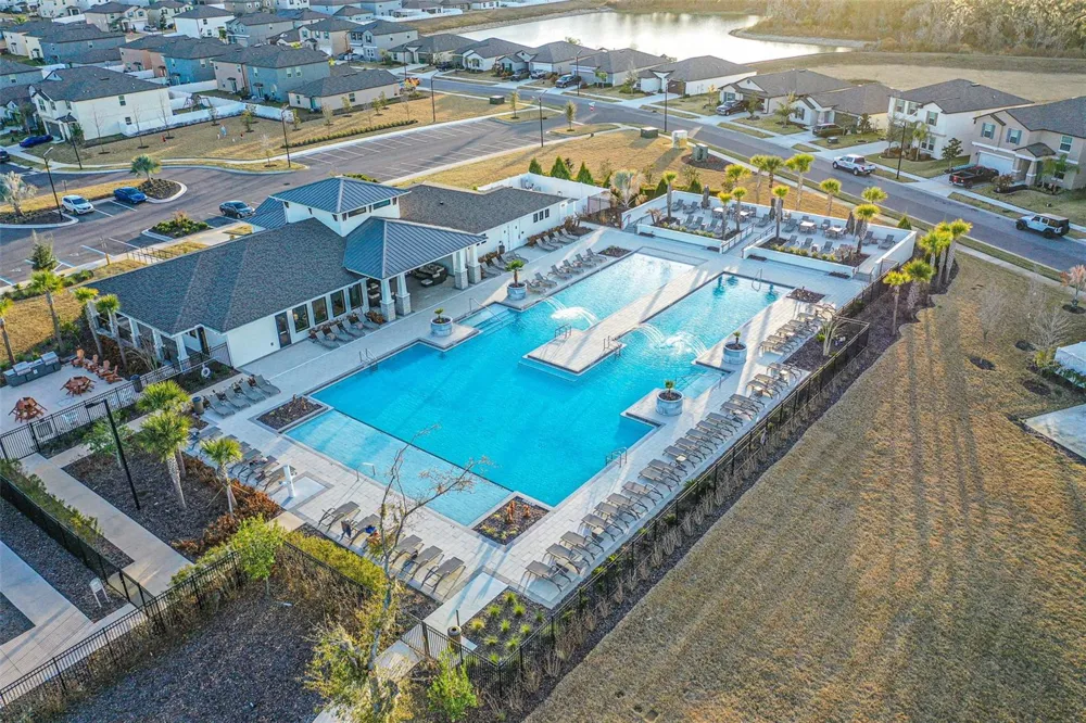 7014 RIPPLE POND LOOP Zephyrhills, FL 33541