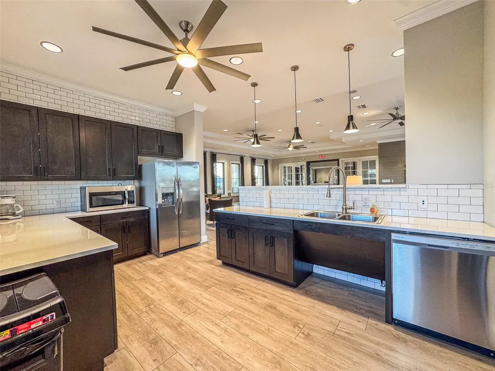 7014 RIPPLE POND LOOP Zephyrhills, FL 33541