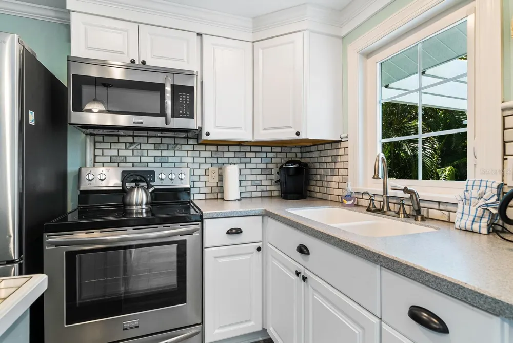 305 57TH STREET #B Holmes Beach, FL 34217