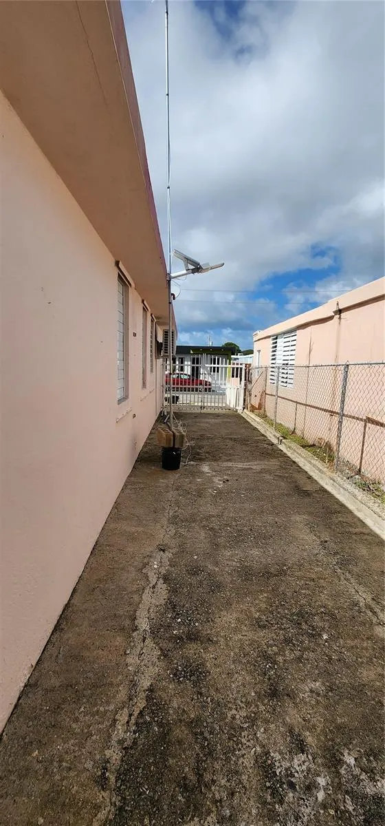 CALLE 8 BRISAS DE CEIBA #86 Ceiba, PR 00735