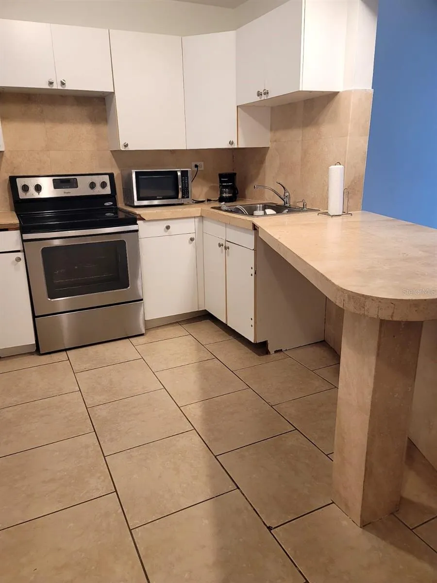 1690 NE 191TH STREET #315 Miami, FL 33179