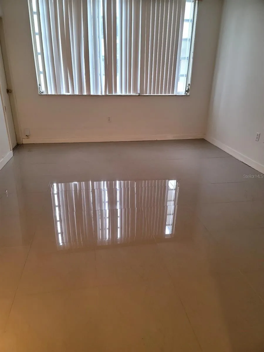 1690 NE 191TH STREET #315 Miami, FL 33179