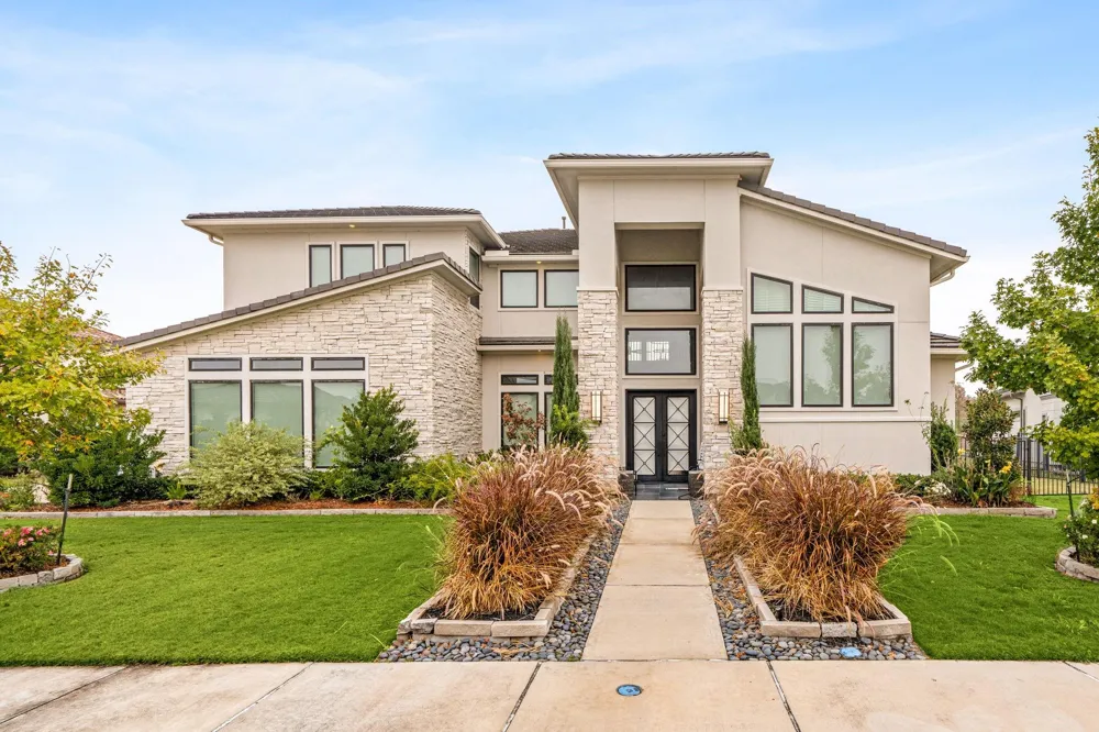 19214 Round Prairie Lane