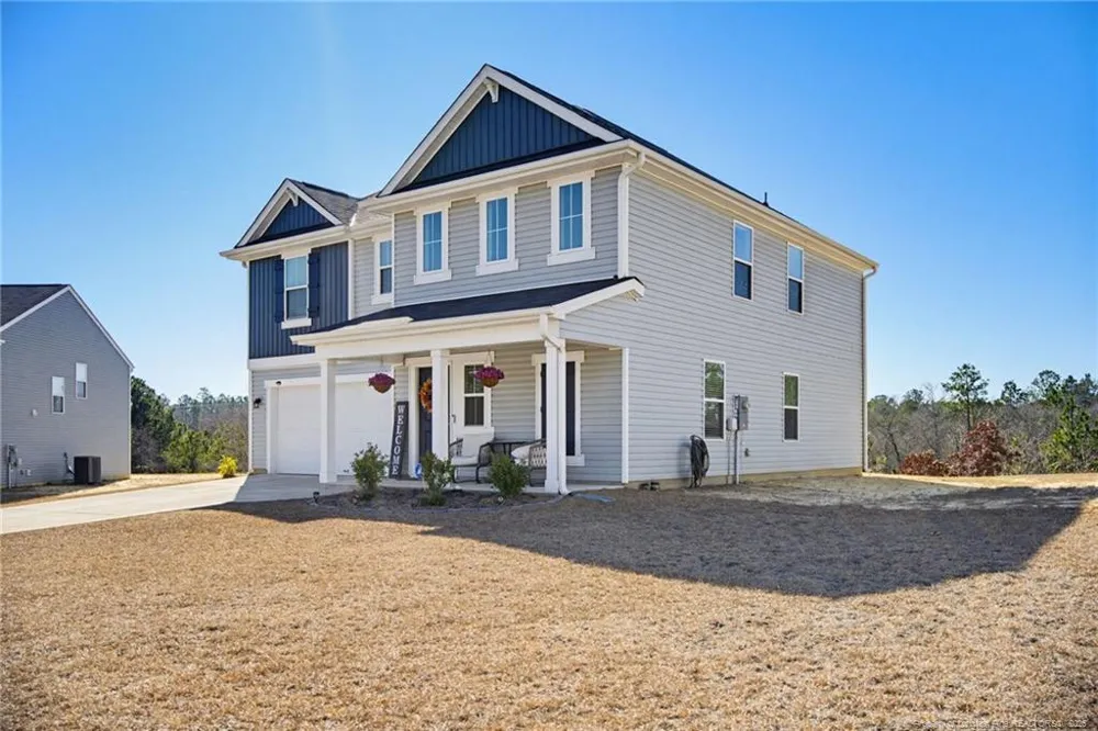 913 Sapphire Stone Lane Hope Mills, NC 28348