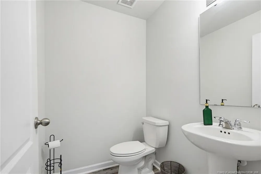 913 Sapphire Stone Lane Hope Mills, NC 28348