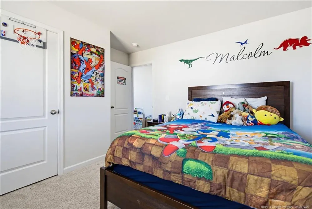 913 Sapphire Stone Lane Hope Mills, NC 28348