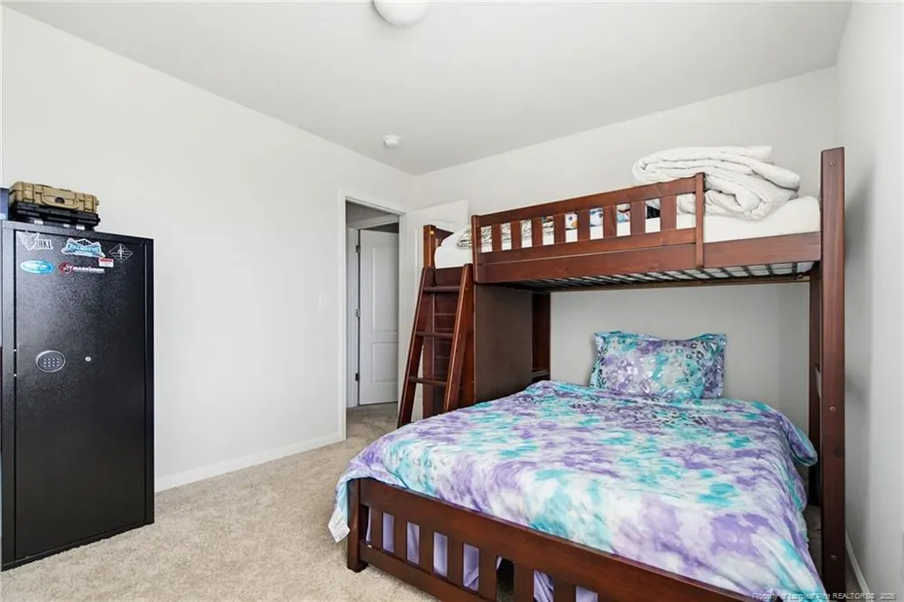 913 Sapphire Stone Lane Hope Mills, NC 28348