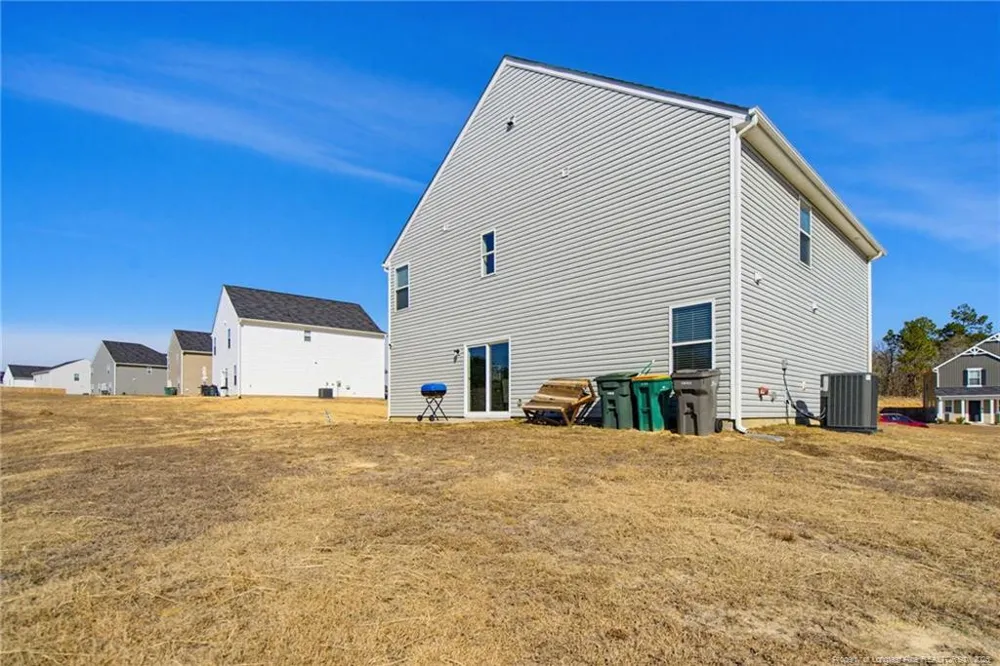 913 Sapphire Stone Lane Hope Mills, NC 28348