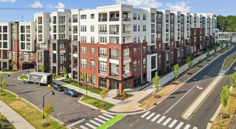 625 S Elliott Road #S1e