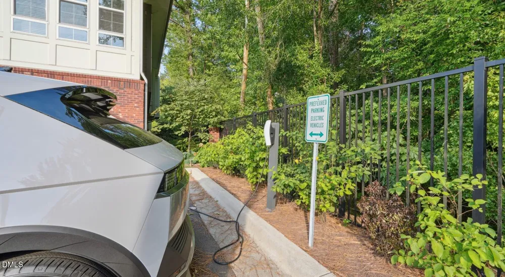 625 S Elliott Road #B2l Chapel Hill, NC 27517