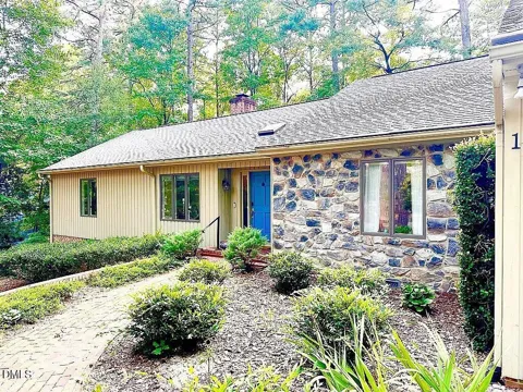 1907 Wedgewood Drive