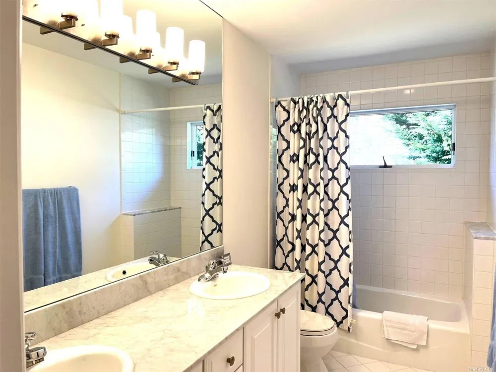 43 Bridle Path Westhampton Beach, NY 11978