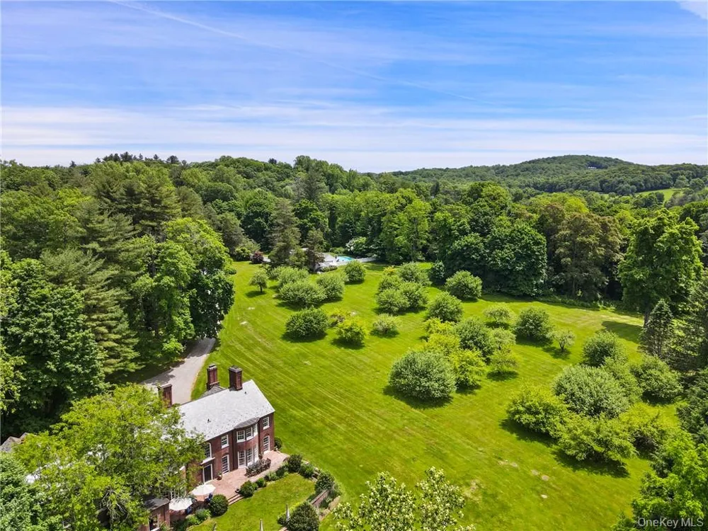 99 Cantitoe Street Katonah, NY 10536