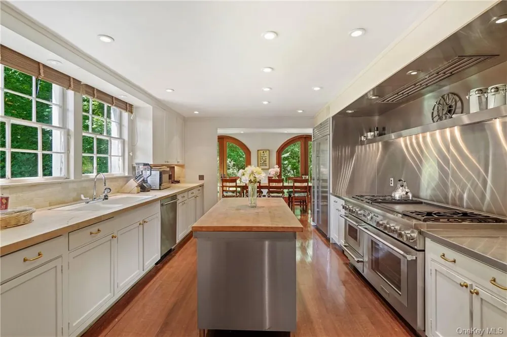 99 Cantitoe Street Katonah, NY 10536