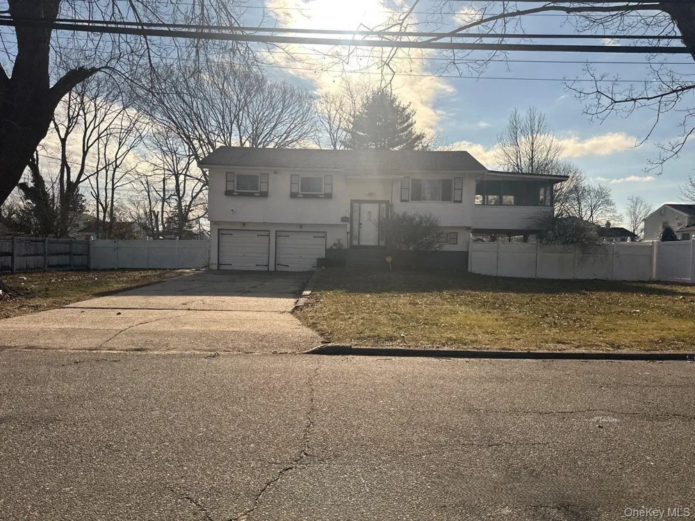218 Newberry Street Brentwood, NY 11717