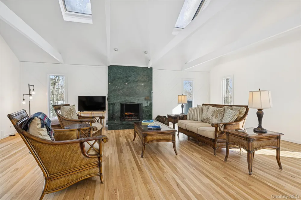 15 Rivers Road East Hampton, NY 11937