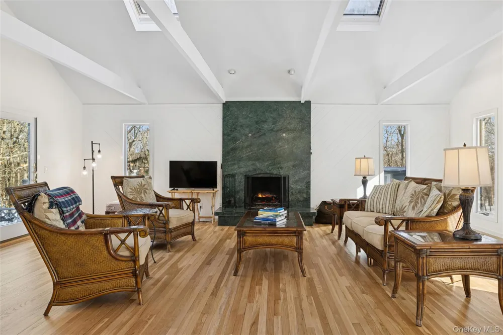 15 Rivers Road East Hampton, NY 11937