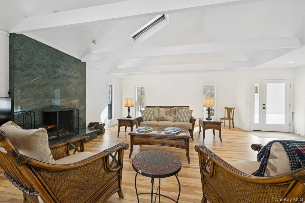15 Rivers Road East Hampton, NY 11937