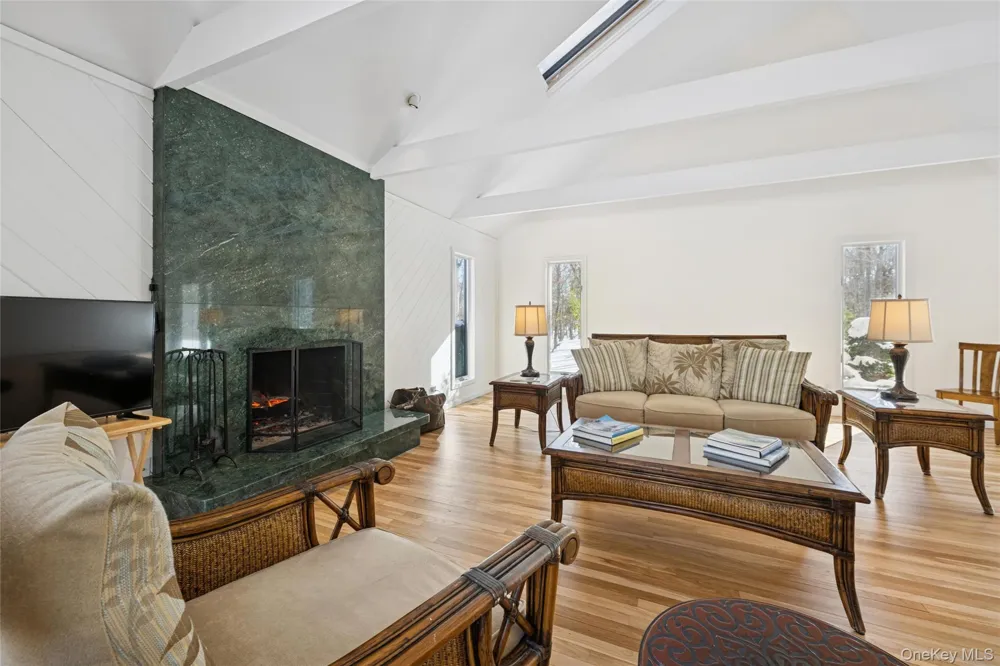 15 Rivers Road East Hampton, NY 11937