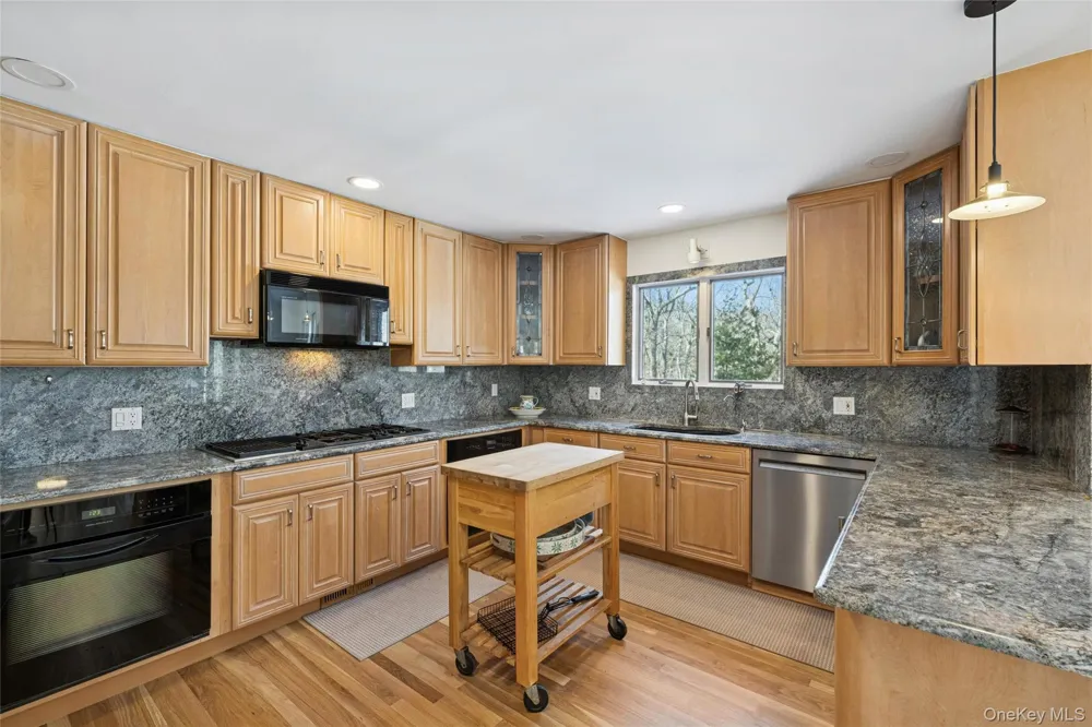 15 Rivers Road East Hampton, NY 11937
