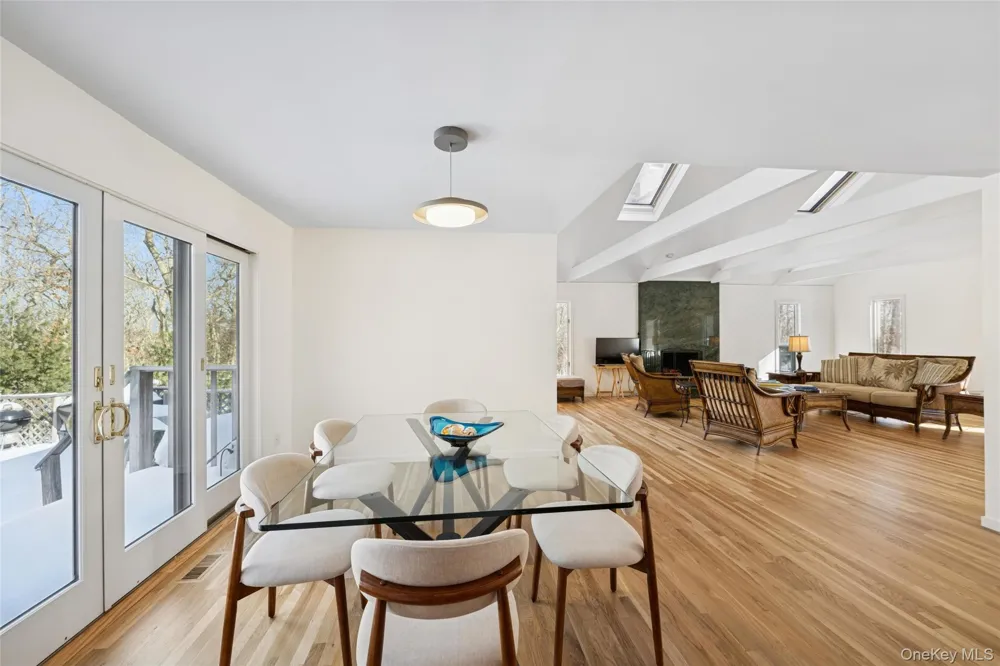 15 Rivers Road East Hampton, NY 11937