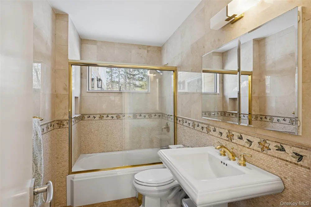 15 Rivers Road East Hampton, NY 11937