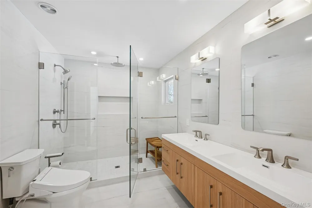 15 Rivers Road East Hampton, NY 11937