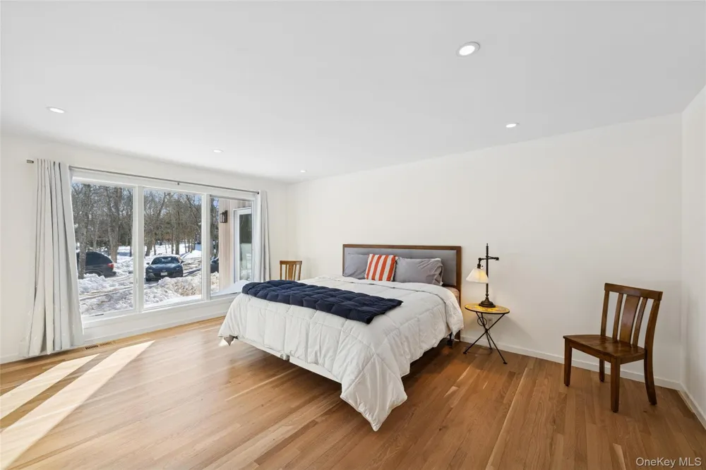 15 Rivers Road East Hampton, NY 11937