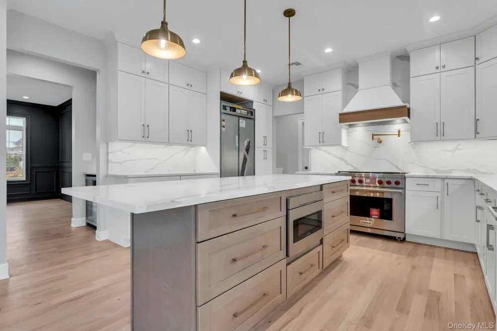 90 Grand Boulevard Massapequa Park, NY 11762