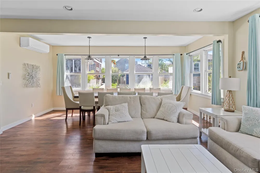 180 Cottage Walk Ocean Beach, NY 11770
