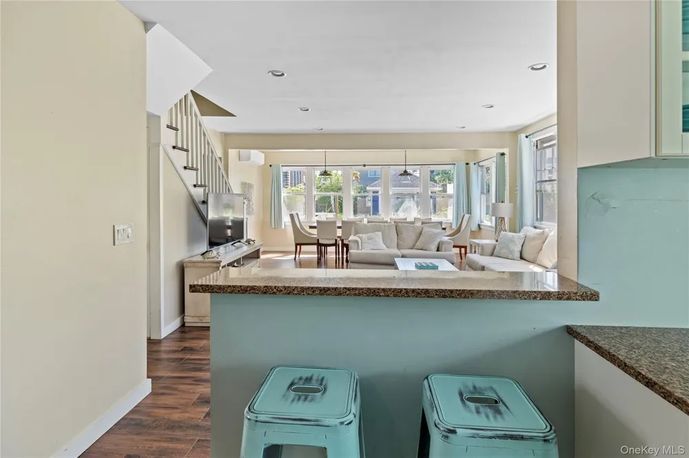 180 Cottage Walk Ocean Beach, NY 11770