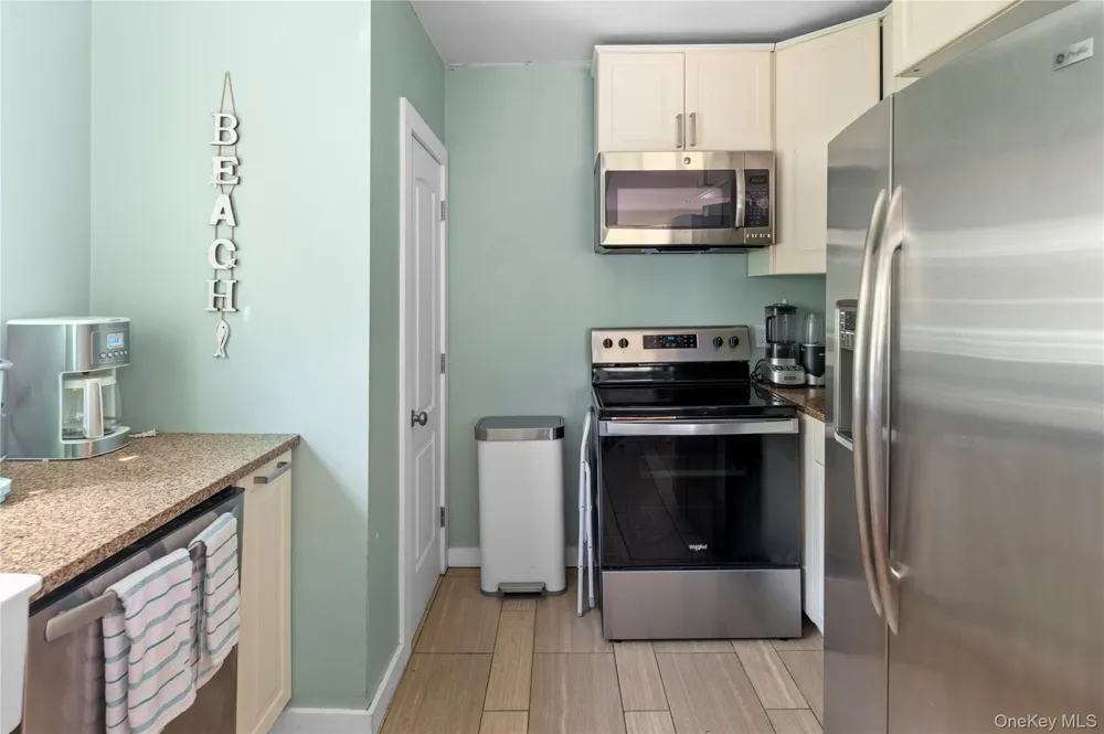 180 Cottage Walk Ocean Beach, NY 11770