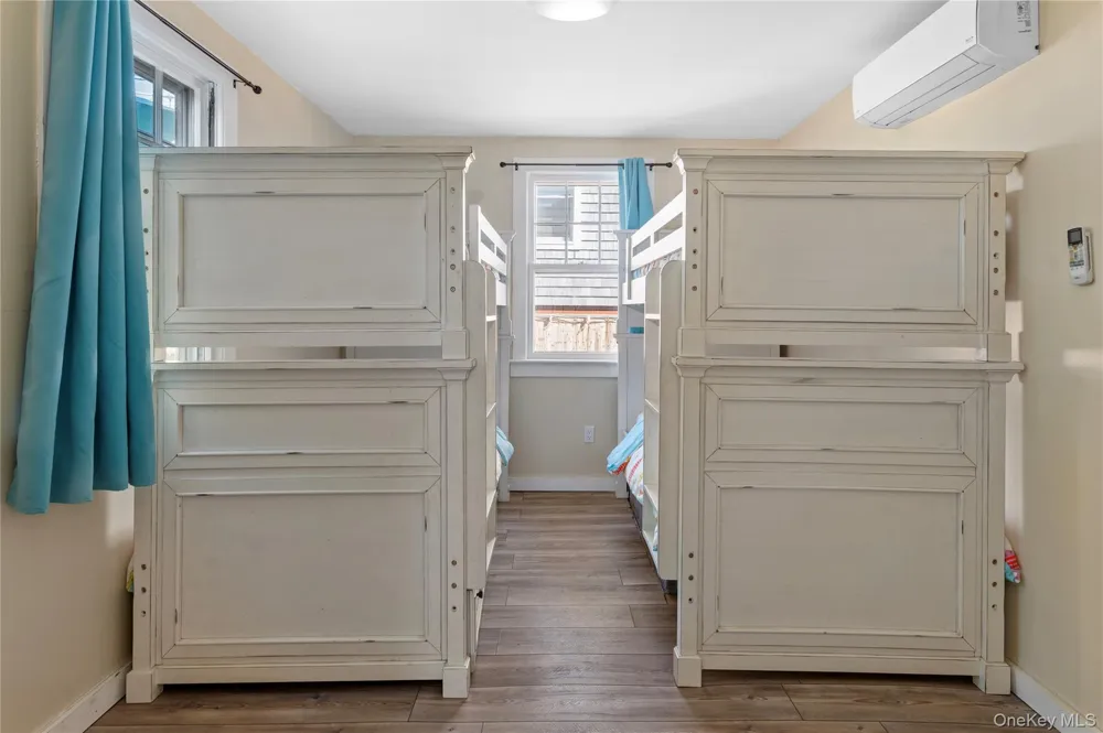 180 Cottage Walk Ocean Beach, NY 11770