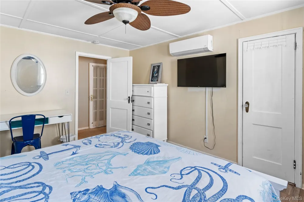 180 Cottage Walk Ocean Beach, NY 11770