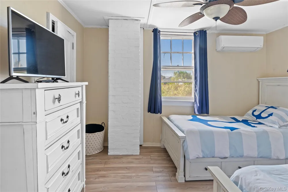 180 Cottage Walk Ocean Beach, NY 11770