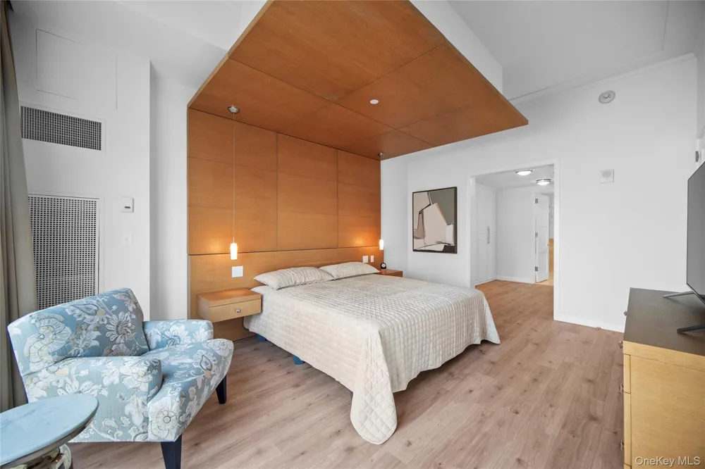 1 Renaissance Square #10D White Plains, NY 10601