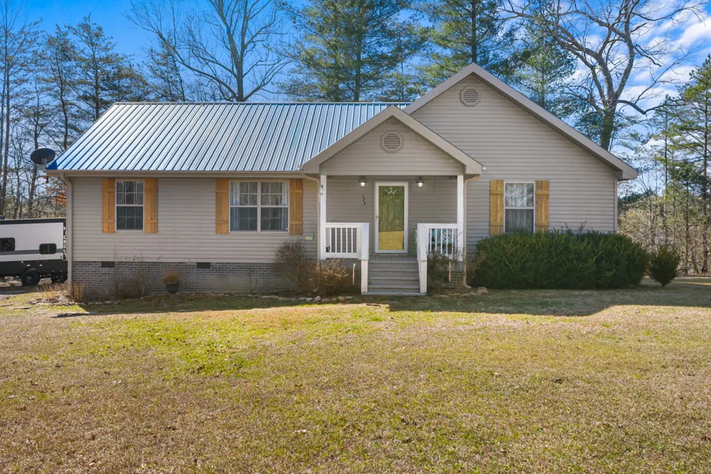 124 Brown Ln Tracy City, TN 37387
