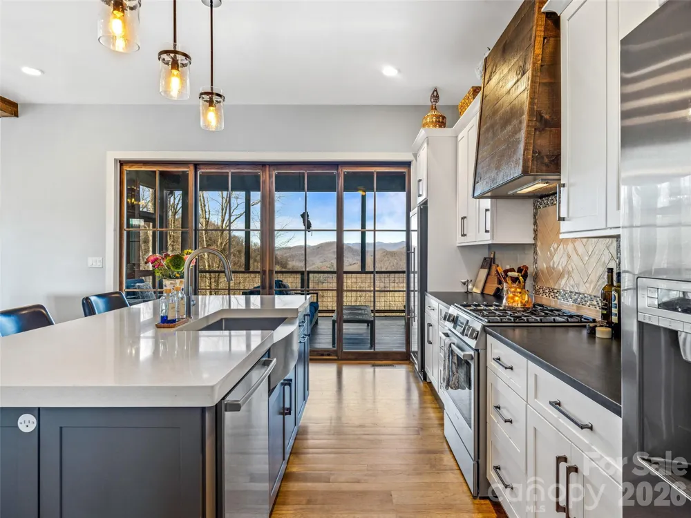 1839 Grandview Drive Tuckasegee, NC 28783