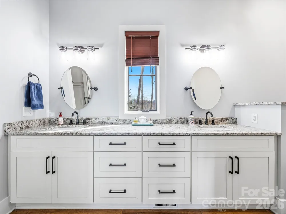 1839 Grandview Drive Tuckasegee, NC 28783