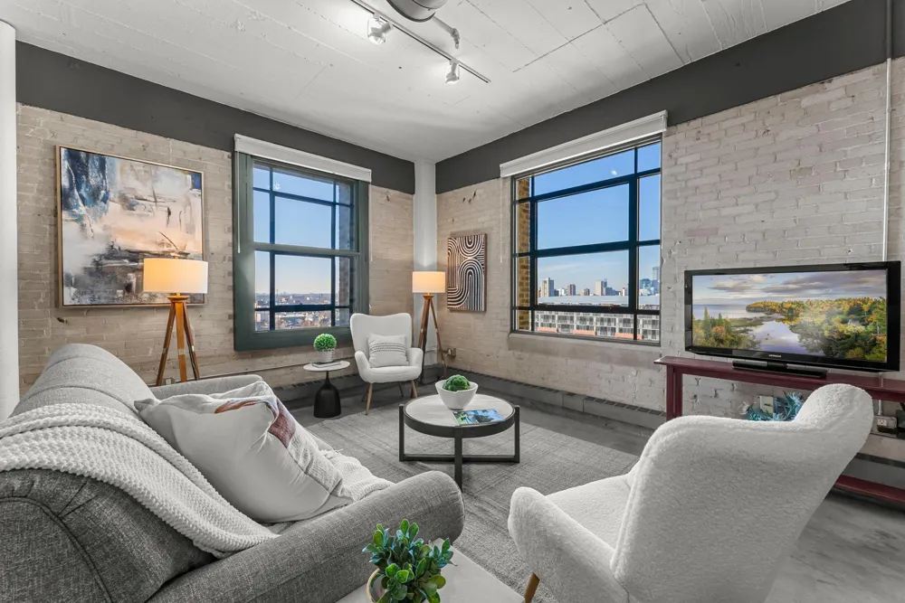 2929 Chicago Avenue #907