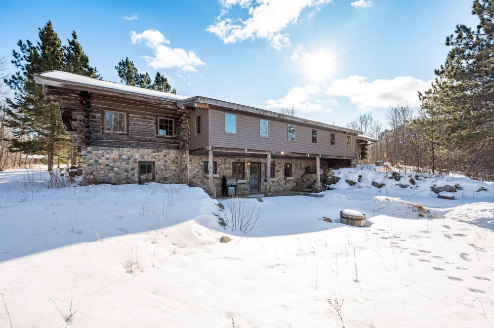 24359 North Road Bovey, MN 55709