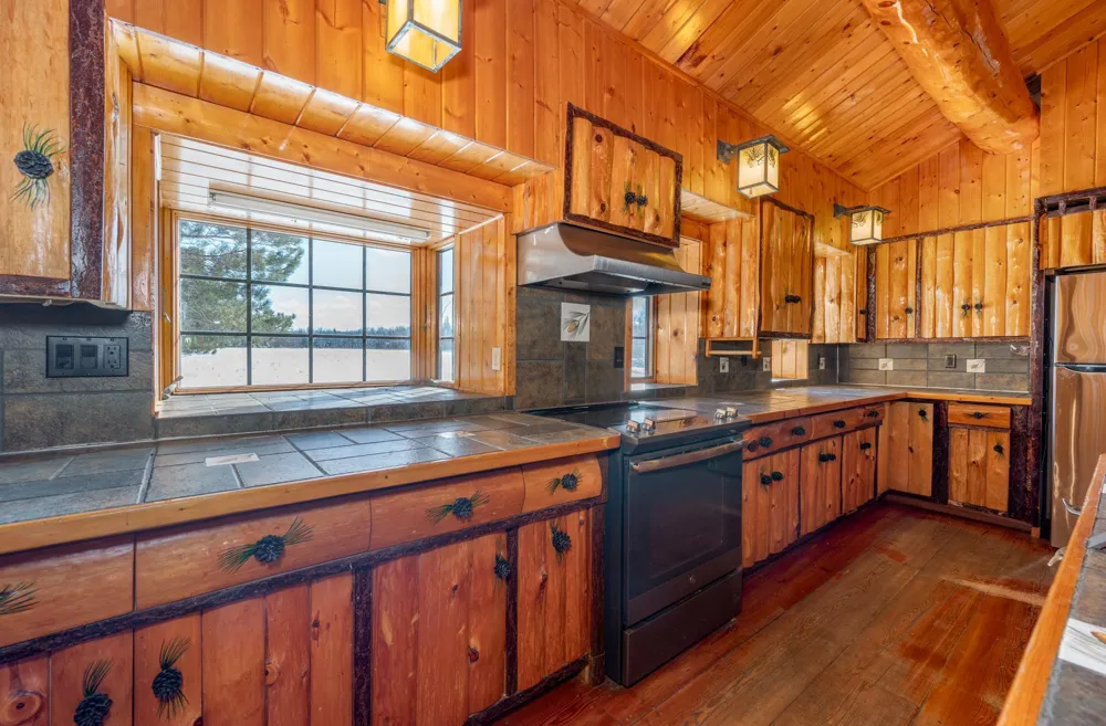 24359 North Road Bovey, MN 55709