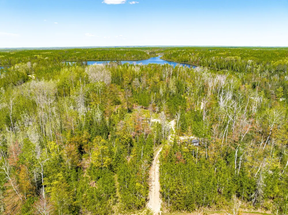 18219 Majestic Hideaway Way Nashwauk, MN 55769