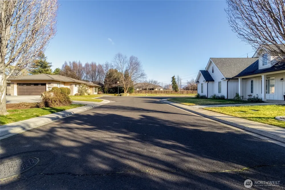 118 Country Court Place Walla Walla, WA 99362