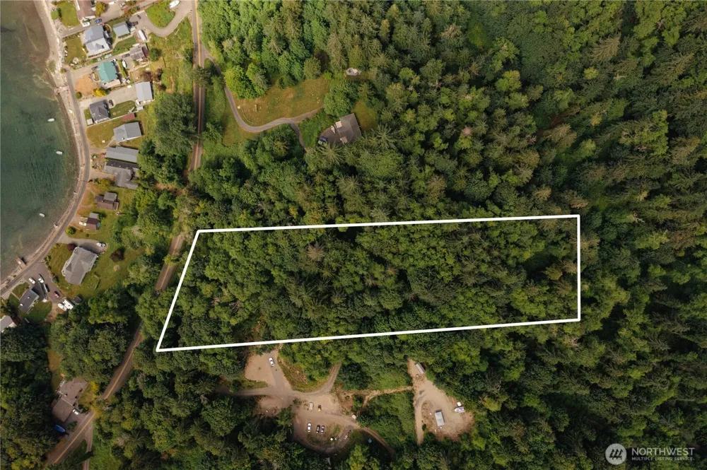 6 AC NW Seabeck Holly Road Seabeck, WA 98380